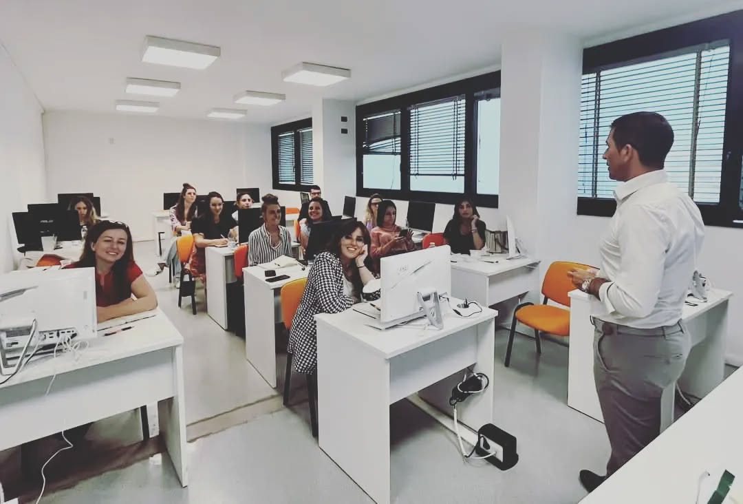 Sessione di formazione in aula BeGear con docente e partecipanti